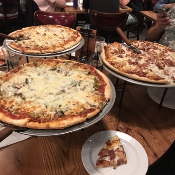 Giordano's - Pizza Near Me - Chicago, Illinois