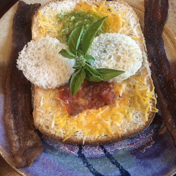 Zion Canyon Bed & Breakfast - Breakfast day 1 ~ homemade bread!!!!! Eggs from their chickens, cheese, pesto & salsa! The bacon is phenomenal! - Bed & Breakfast Near Me - Springdale, Utah