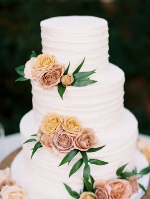 Beverly's Bakery by null