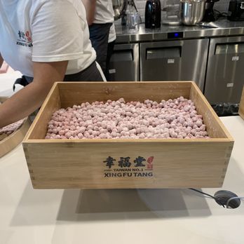 Xing Fu Tang - Inside (7/11/2023) - Bubble Tea Near Me - Milpitas, California Xing Fu Tang - Inside (7/11/2023) - Bubble Tea Near Me - Milpitas, California