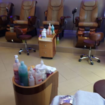 VQ Nails Spa - Pedicure chairs - Nail Salons Near Me - Herndon, Virginia VQ Nails Spa - Pedicure chairs - Nail Salons Near Me - Herndon, Virginia
