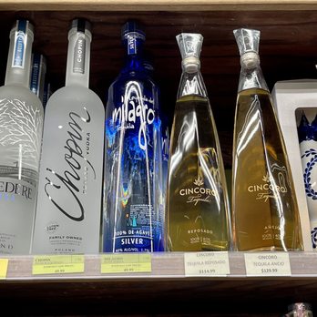 Vintage Grapes - bottles of alcohol on a shelf - Beer, Wine & Spirits Near Me - Port Washington, New York Vintage Grapes - bottles of alcohol on a shelf - Beer, Wine & Spirits Near Me - Port Washington, New York