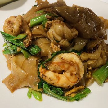 Up Thai - Shrimp Pad Se-Ew - Thai Near Me - New York, New York