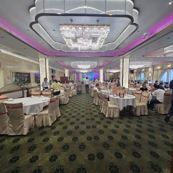 Golden Lake Pavilion - Main Dining Room - Dim Sum Near Me - Flushing, New York Golden Lake Pavilion - Main Dining Room - Dim Sum Near Me - Flushing, New York