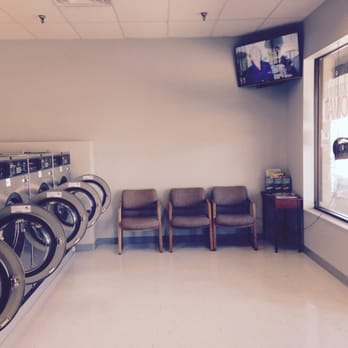 Merrimack Commons Laundromat - 2 comfortable seating areas with tv's. - Laundromat Near Me - Merrimack, New Hampshire Merrimack Commons Laundromat - 2 comfortable seating areas with tv's. - Laundromat Near Me - Merrimack, New Hampshire