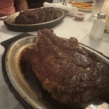 Olde Towne Steak & Seafood - King cut prime rib - Seafood Near Me - Fredericksburg, Virginia Olde Towne Steak & Seafood - King cut prime rib - Seafood Near Me - Fredericksburg, Virginia