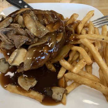 JJ's On The Docks Eatery - Yorkshie - Canadian (New) Near Me - Grimsby, Ontario