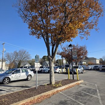 Mill Mountain Coffee & Tea - The parking lot where customers of Mill Mountain Coffee are welcomed to park. - Coffee & Tea Near Me - Salem, Virginia