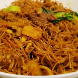 Fusion Cafe - West Allis - The gone down hill Singapore noodles