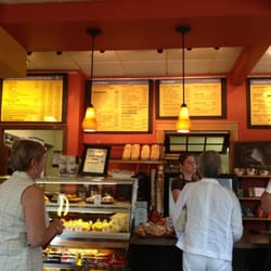 Artisan Coffee House - Counter.