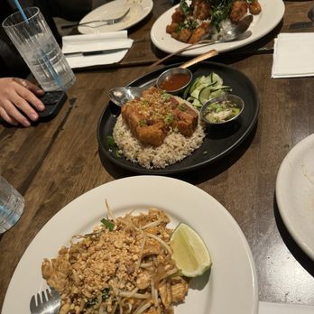 La ong - Thai Near Me - Beverly Hills, California La ong - Thai Near Me - Beverly Hills, California