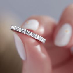 Riches Jewelry - Platinum diamond wedding band