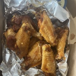 Mark's Pizzeria - Sweet and tangy wings, absolutely delicious!