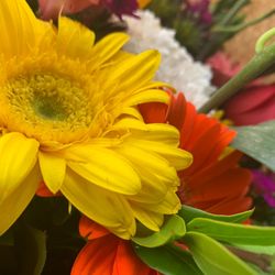 Toluca Lake Florist - Flower bouquet