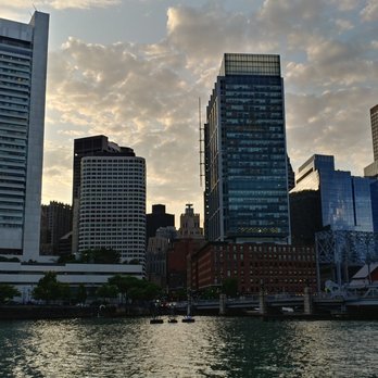 Boston Harbor Walk - Sunset in downtown Boston from Harborwalk - Parks Near Me - Boston, Massachusetts Boston Harbor Walk - Sunset in downtown Boston from Harborwalk - Parks Near Me - Boston, Massachusetts