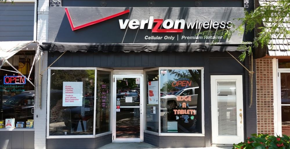 CELLONLY VERIZON AUTHORIZED RETAILER Updated May 2024 205 North 13th St, Centerville, Iowa