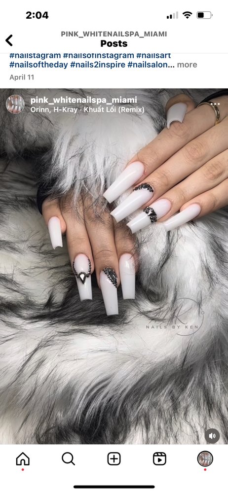Pink & White Nail Spa Image