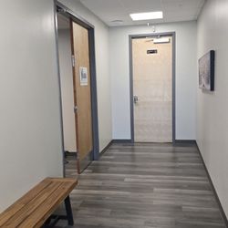 Vista Clinical Clermont - Inside hallway entrance on left