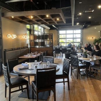 Arts & Central - Inside - American Near Me - Sarasota, Florida