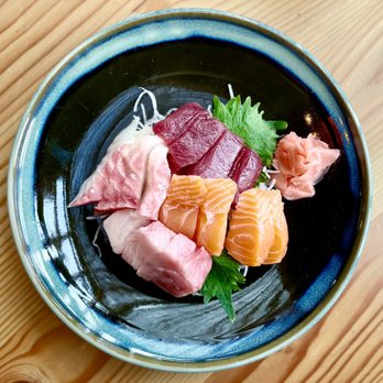 Saloon Osaka - Assorted Sashimi (small) - Sushi Bars Near Me - El Segundo, California Saloon Osaka - Assorted Sashimi (small) - Sushi Bars Near Me - El Segundo, California