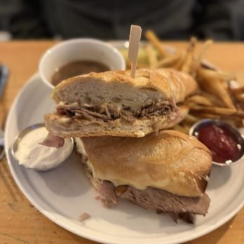 The Mariner - Prime rib French dip sandwich - Seafood Near Me - Mystic, Connecticut The Mariner - Prime rib French dip sandwich - Seafood Near Me - Mystic, Connecticut