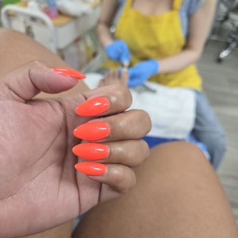 La Fleur Nail Spa - #026 - I wanted orange highlighter vibes haha - Nail Salons Near Me - Sacramento, California