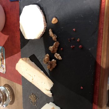 Au Petit Bois Vert - Cheese plate - French Near Me - Strasbourg, 67 Au Petit Bois Vert - Cheese plate - French Near Me - Strasbourg, 67