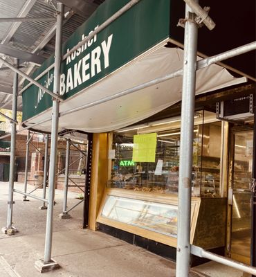 Moishe's Kosher Bakery by null