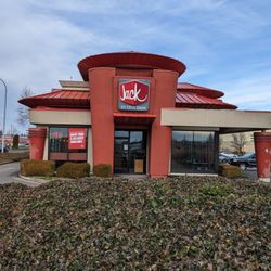 Jack in the Box - Front of the restaurant (which is all I was able to see since the dining room was inexplicably closed)