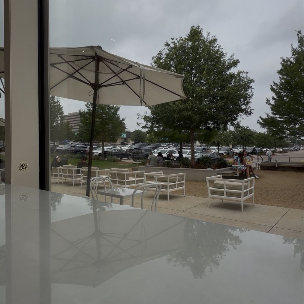 La La Land - Outdoor seating - Coffee & Tea Near Me - Addison, Texas La La Land - Outdoor seating - Coffee & Tea Near Me - Addison, Texas