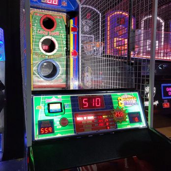 Dave & Buster's Wayne - Arcades Near Me - Wayne, New Jersey