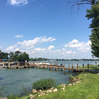 Buckeye Lake Winery - Nice view of Buckeye Lake - Wineries Near Me - Thornville, Ohio