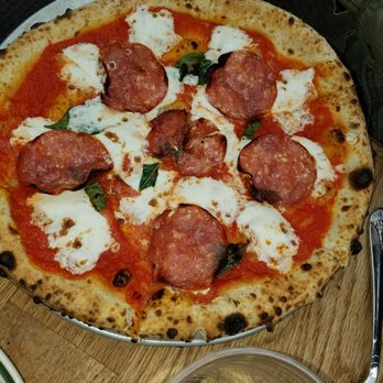 Roberta's - Margherita... nommmm - Pizza Near Me - Brooklyn, New York Roberta's - Margherita... nommmm - Pizza Near Me - Brooklyn, New York