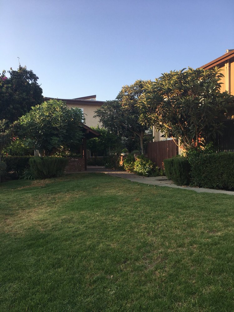 WALNUT GARDENS II Updated October 2024 7300 Lennox Ave, Van Nuys