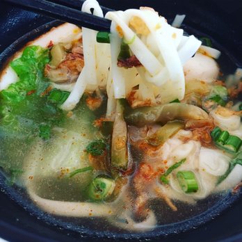 SkyTeam Lounge - Noodles from the bar 2019 - Airport Lounges Near Me - Richmond, British Columbia