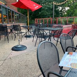Red Robin Gourmet Burgers and Brews