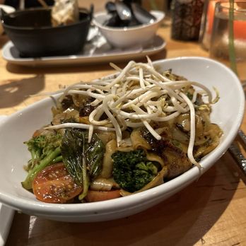 Malai Kitchen - Pad see ew - Vietnamese Near Me - Southlake, Texas