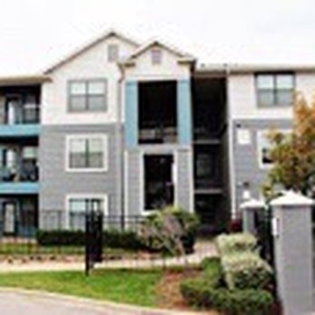 Gateway At Denton - University Housing Near Me - denton, Texas