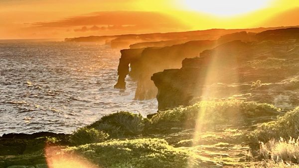 Hōlei Sea Arch by null