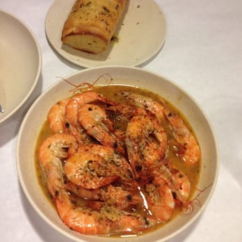 Karai Crab - shrimp in Karai sauce and garlic bread! - Seafood Near Me - Honolulu, Hawaii Karai Crab - shrimp in Karai sauce and garlic bread! - Seafood Near Me - Honolulu, Hawaii