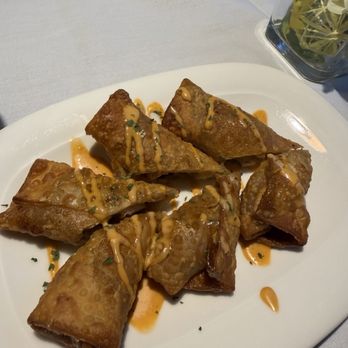 Long Gut Miss Pinny - Jerk chicken egg roll - Caribbean Near Me - Manchester, Connecticut