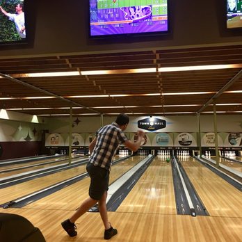 Town Hall Lanes - Only 10 lanes, so it's cozy and quaint. - Gastropubs Near Me - Minneapolis, Minnesota Town Hall Lanes - Only 10 lanes, so it's cozy and quaint. - Gastropubs Near Me - Minneapolis, Minnesota