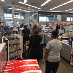 Walgreens - 15 people in line and they don't call for help. Smh