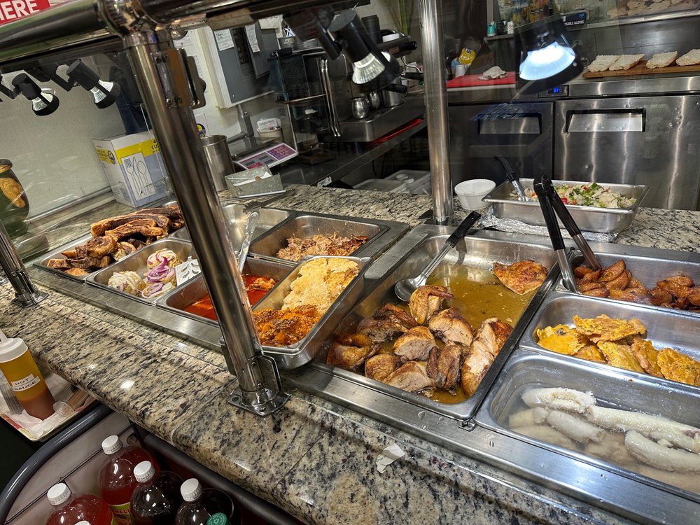 La Familia Latin Hot Food & Grocery