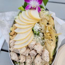 Ocean Organic Farm and Distillery - Blue cheese and pear salad, added chicken