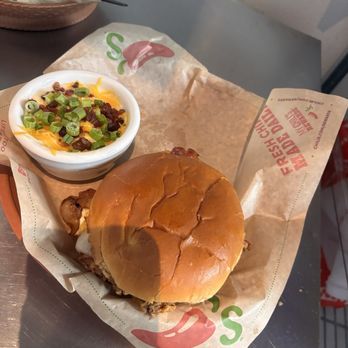 Chili's - Crispy Chicken Sandwich with bacon and loaded mashed potatoes - Tex-Mex Near Me - Woodbury, Minnesota Chili's - Crispy Chicken Sandwich with bacon and loaded mashed potatoes - Tex-Mex Near Me - Woodbury, Minnesota