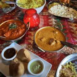 Saffron Indian Cuisine & Bar - Food & table