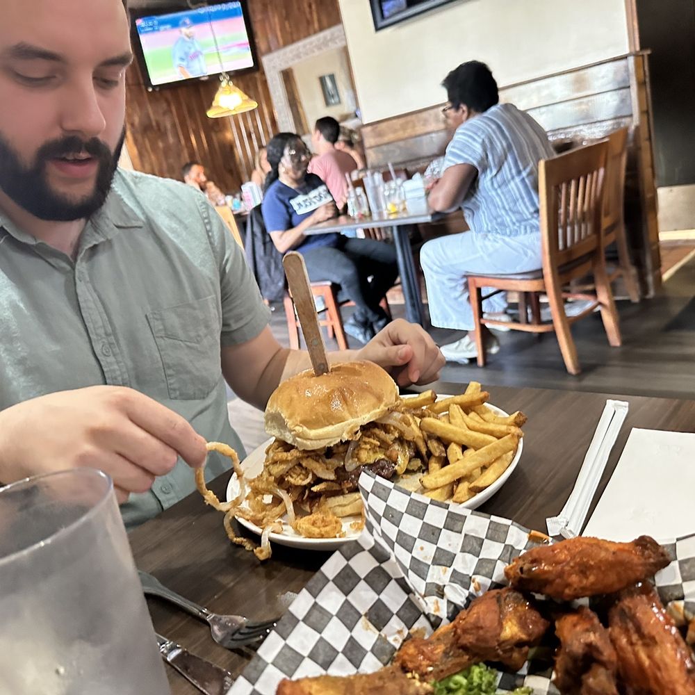 The Yarde Tavern - Burger - American Near Me - Enfield, Connecticut The Yarde Tavern - Burger - American Near Me - Enfield, Connecticut