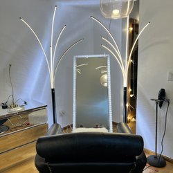 Salon On 6