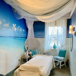 Stonington Natural Health Center - Paradise Room with Biomat
